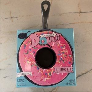 The original donut skillet strawberry new with box gag gift